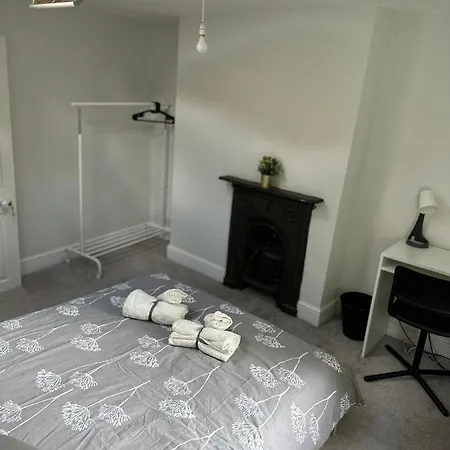Homestay Cozy Double And Triple In Greenwich