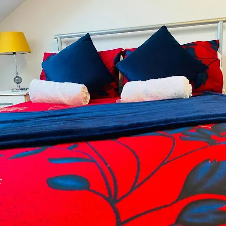 Bed & Breakfast Manor Homes *