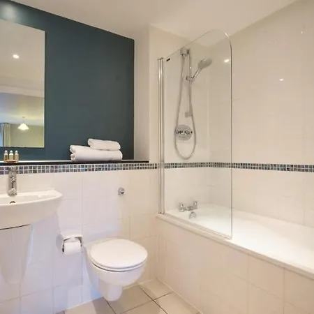 Ξενοδοχείο με διαμερίσματα Marlin Bridge - Empire Square 4*