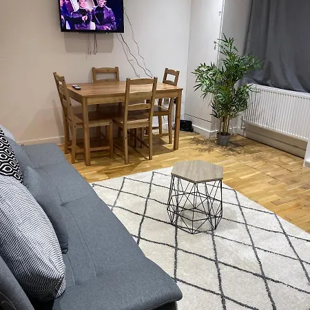 Deptford's Jewel Apartman