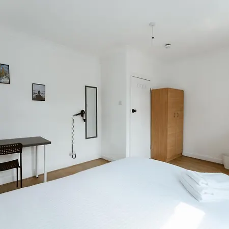 Plaistow Cosy Double - 8 Casa de hóspedes Londres