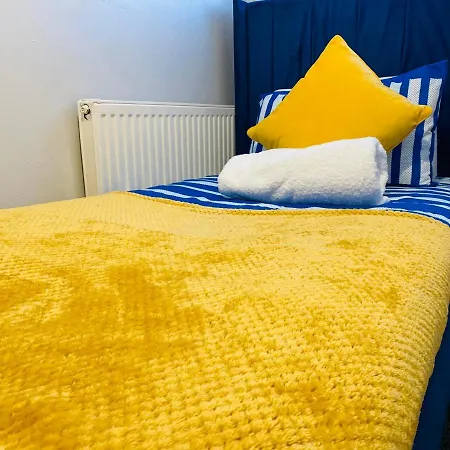 Manor Homes Bed & Breakfast *