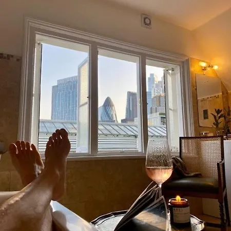 Three-storey, Renovated 1890s Heritage In Spitalfields Market * London