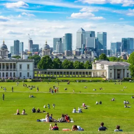Massive Flat Near Greenwich Park * London