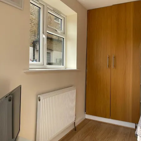 Amazing Studio In Ilford!