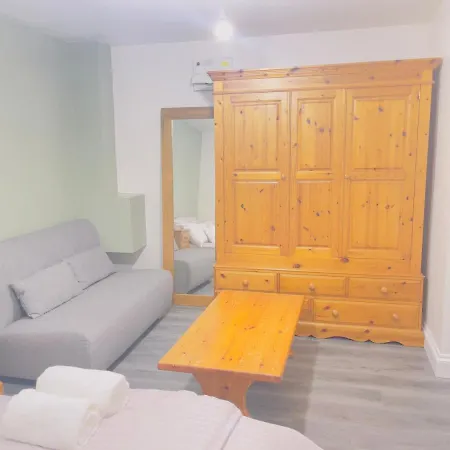 Spacious Studio Holiday home *