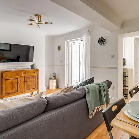 Luxury 1 Bed In East * London