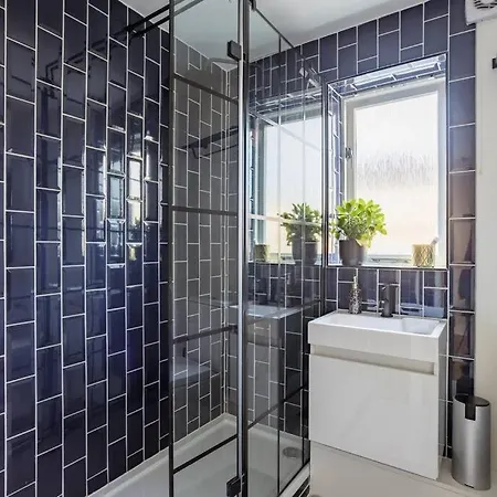 Apartment Bright &spacious One Bedroom Flat Off Canary Wharf