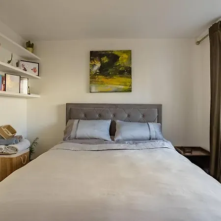 Apartment Bright &spacious One Bedroom Flat Off Canary Wharf *