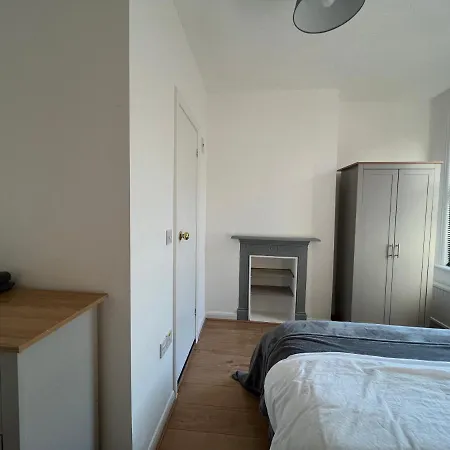 Entire Luxury 4 Bedroom Victorian House With 2 En-suite - Forest Hill, London