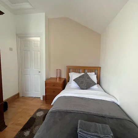 Entire Luxury 4 Bedroom Victorian House With 2 En-suite - Forest Hill, Apartment London