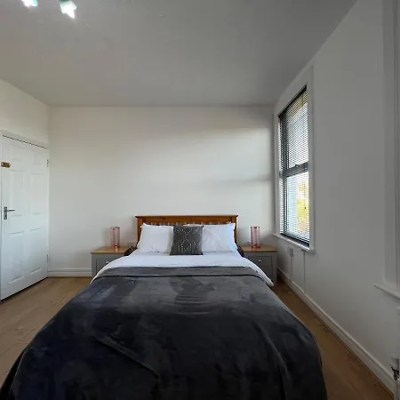 Apartment Entire Luxury 4 Bedroom Victorian House With 2 En-suite - Forest Hill, London