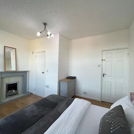 Entire Luxury 4 Bedroom Victorian House With 2 En-suite - Forest Hill, London
