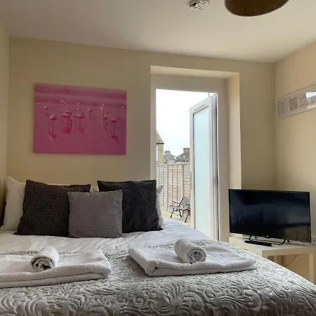 Amazing Studio In Ilford! Apartment