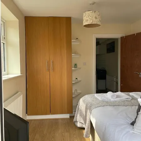 Amazing Studio In Ilford! * Ilford