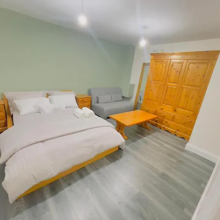 Spacious Studio * Barking (Greater London)