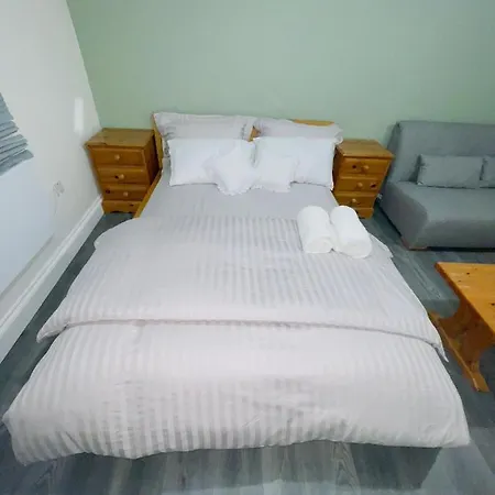 Holiday home Spacious Studio Barking (Greater London)