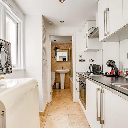 Luxury 1 Bed In East London