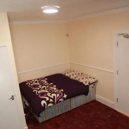 Homestay Congress Road Abbeywood