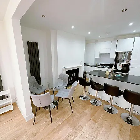 Massive Flat Near Greenwich Park
