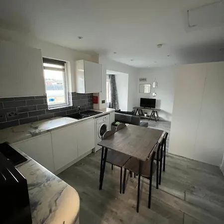 Lovely For 2 Or 4 People - Bermondsey London