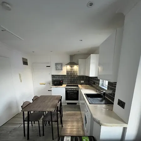 Lovely For 2 Or 4 People - Bermondsey Apartment *