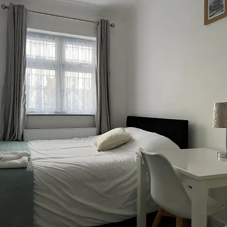 Starlet Wanstead
