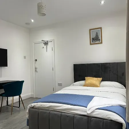 Starlet Apartament Wanstead