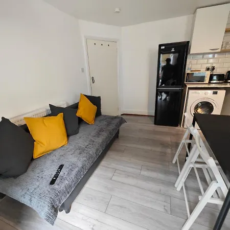 Apartment 2 Bedroom 2 Bathroom In Old St - Shoreditch - Zone 1