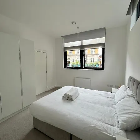 Luxury Modern 1 Bed *