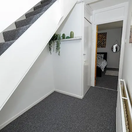 In Mile End Homestay