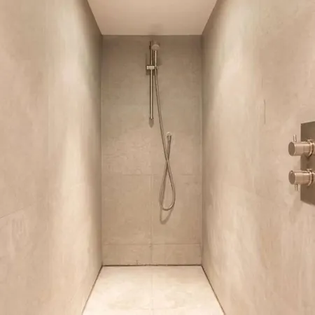 Apartment 2-bedroom For Rent London