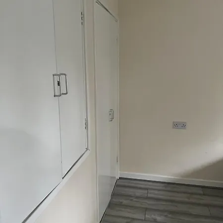 Eliane's Place X Пламстед
