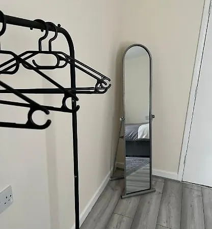Eliane's Place X Пламстед