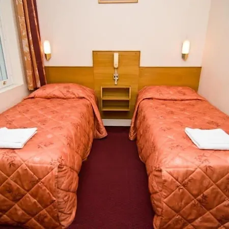 Alexandra Hotel 3*