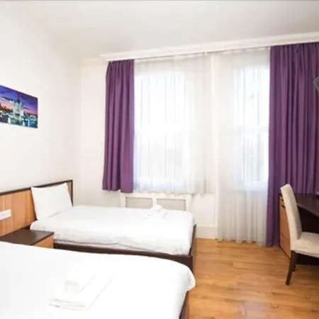 Pembury At Finsbury Park 3* London