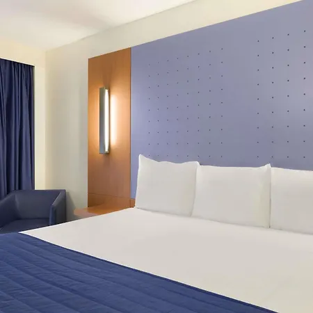 Ramada London North 4* Edgware