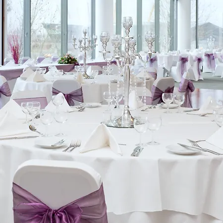 Hotel Crowne Plaza - Docklands By Ihg 4*