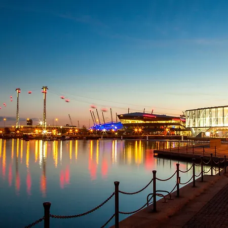 Hotel Crowne Plaza - Docklands By Ihg
