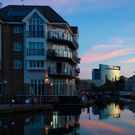 Hotel London Lock By Ihg Brentford