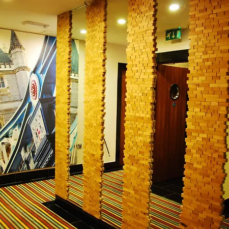 מלון Indigo Tower Hill By Ihg 4*