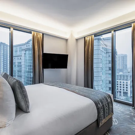 Saint Hotel