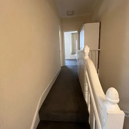 Apartament East 2 Bedroom Londyn