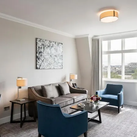 Tower Residences By Blue Orchid *