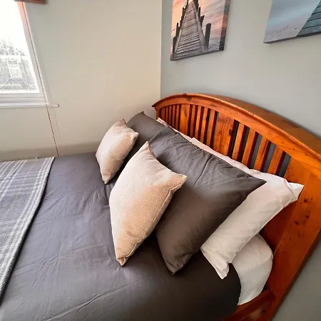 42i Premium Exactly Like The Photos Guest house