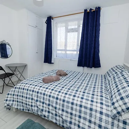 Near Shoreditch Homestay London