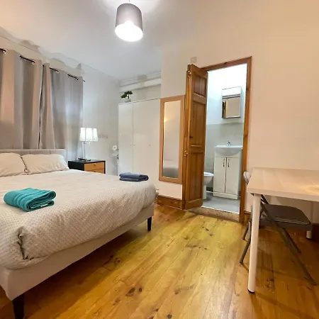 Homestay Lovely With En-suite In Stratford