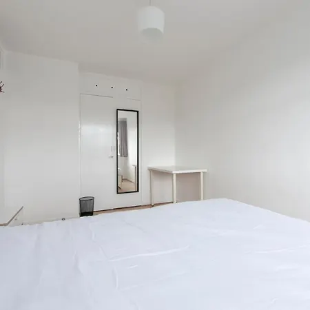 Apartment Modern Luxury By Mile End London