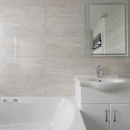 Modern Luxury By Mile End *