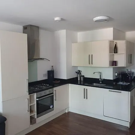 Homestay Double With Shared Bathroom *